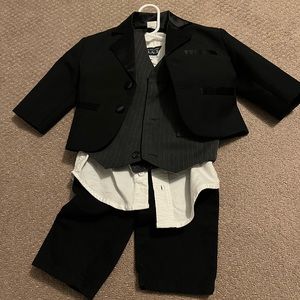 Baby boy tuxedo set 18-24 month